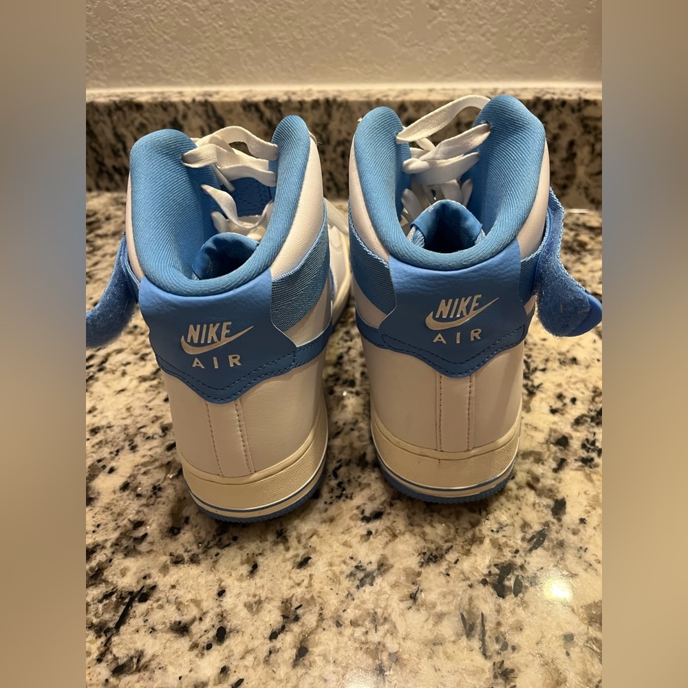 Nike Air Force - Picture 4 of 4
